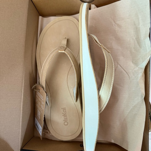 🥥 OluKai Southshore Sandal NIB - Picture 2 of 5